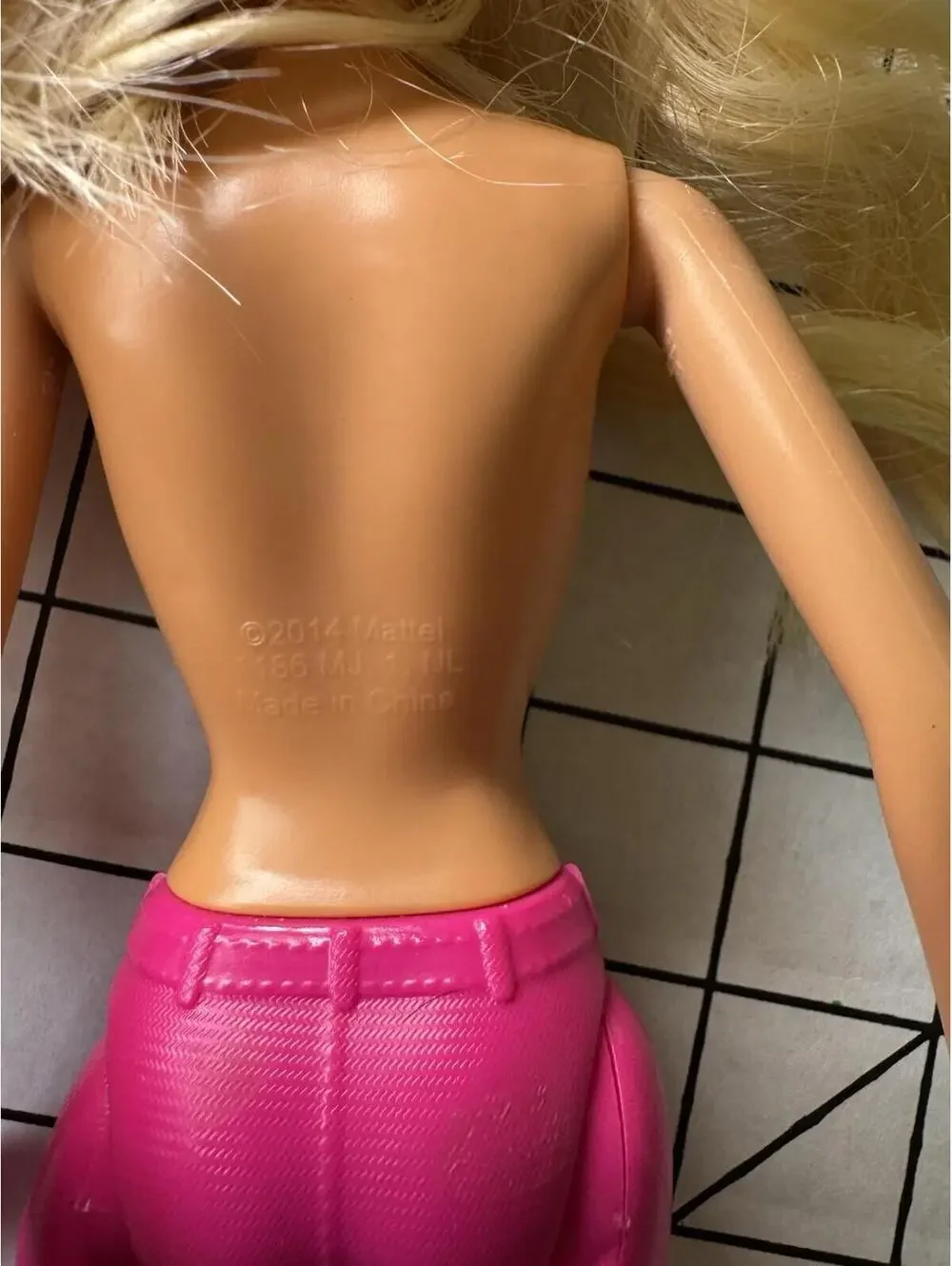 2014 Mattel Barbie #CLD94 Barbie Doll Articulated Pink Legs